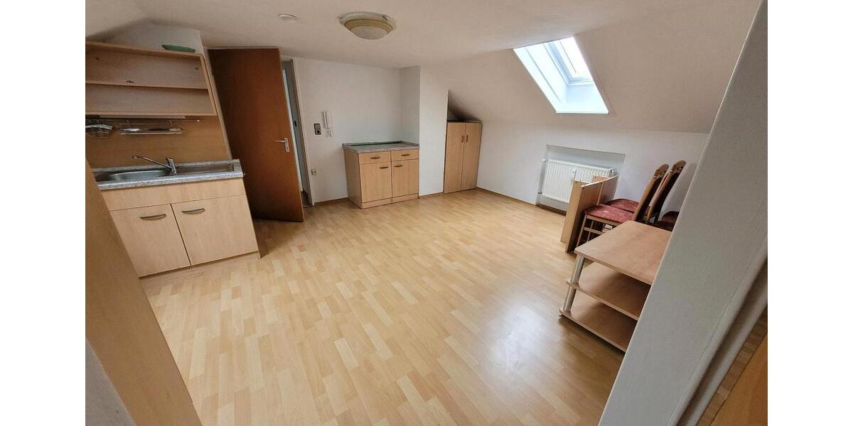 Dachgeschoßwohnung Neustadt bei Coburg - 1 Zimmer, 50 m&sup2;, 510&euro; | Angebot:25850753