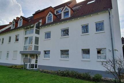 In der westlichen Innenstadt, eine sehr gepflegte 4-Zimmerwohung mit Balkon und Tiefgarage. 4 zimmer