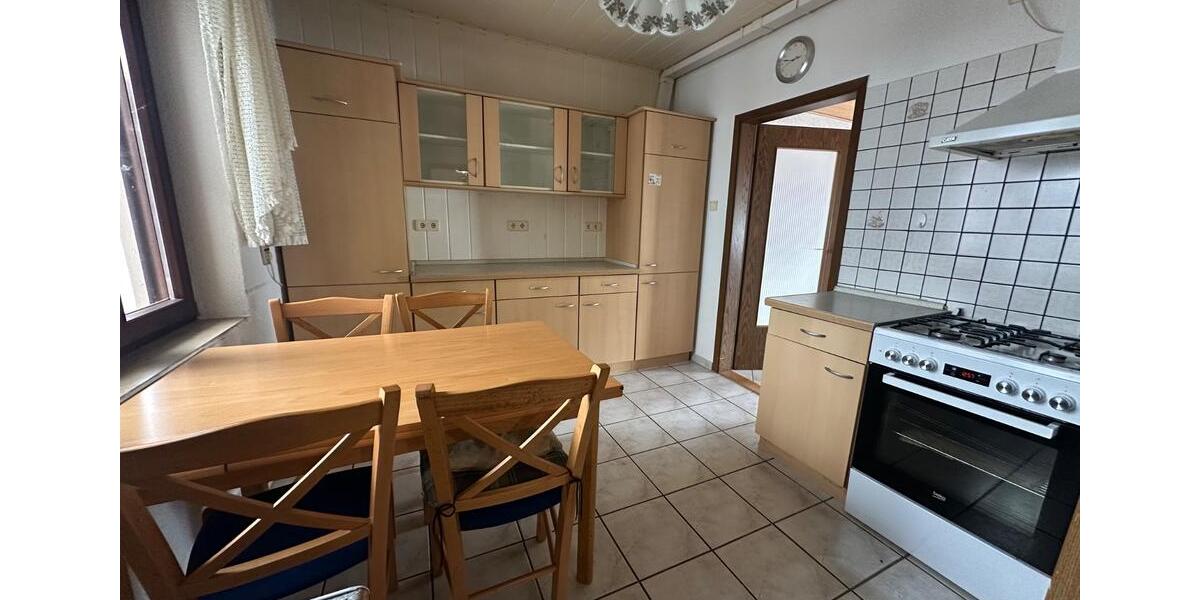 Reihenhaus Maikammer - 7 Zimmer, 130 m&sup2;, 213.000&euro; | Angebot:27089309