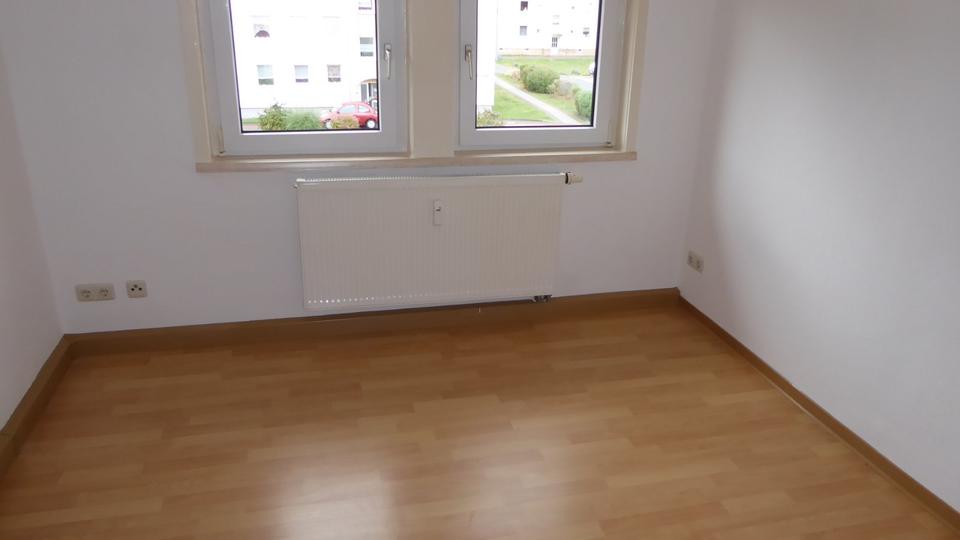 Etagenwohnung Unterwellenborn - 2 Zimmer, 35 m&sup2;, 204&euro; | Angebot:25342156