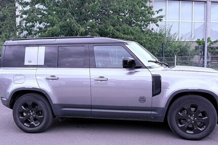 Land Rover Defender 110 SE 1. Hd. Scheckheft unfallfrei 53.000 km 54.999 &euro; Hamburg 22339