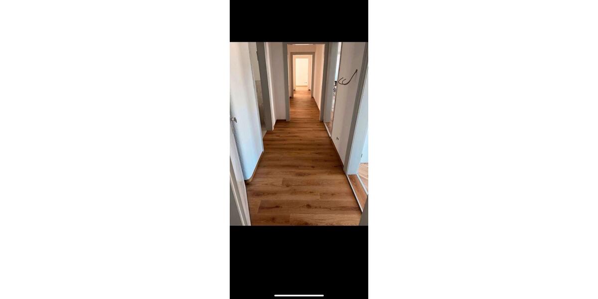 Erdgeschoßwohnung Waltershausen - 5 Zimmer, 113 m&sup2;, 950&euro; | Angebot:26687837