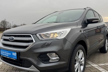 Ford Kuga 99.683 km 12.299 &euro; korbach 34497