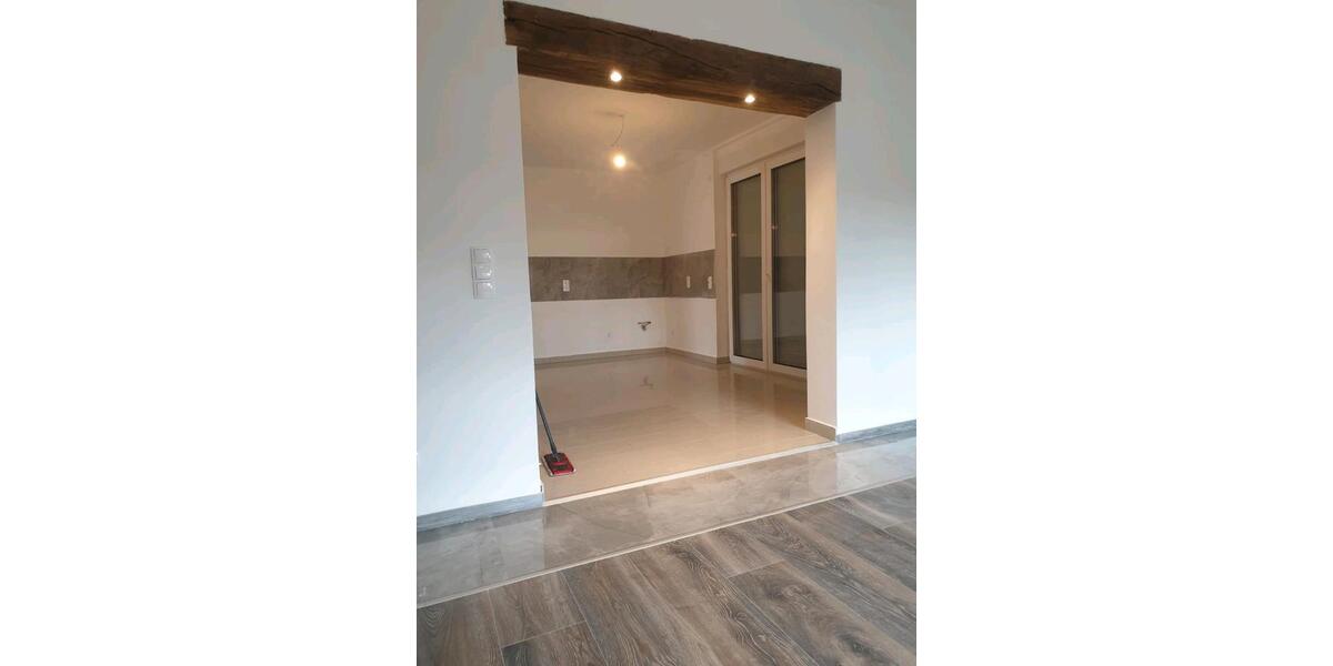 Etagenwohnung Petershagen - 4 Zimmer, 135 m&sup2;, 1.100&euro; | Angebot:26337646