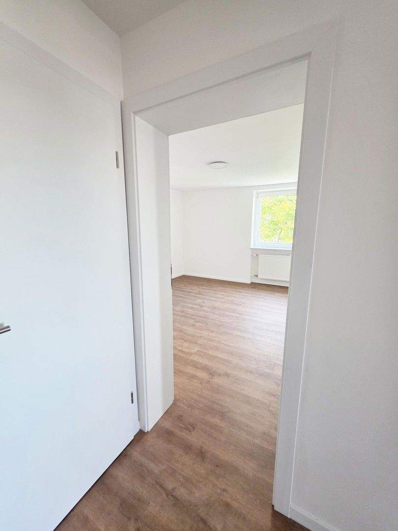 2 Zimmer Wohnung in Fürth komplett renoviert mit Balkon zentrale Lage in Fürth PROVISIONSFREI 2 zimmer