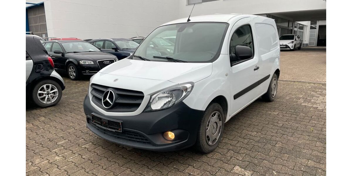 Mercedes-Benz Citan 123.027 km 9.995 € Stuttgart 70597