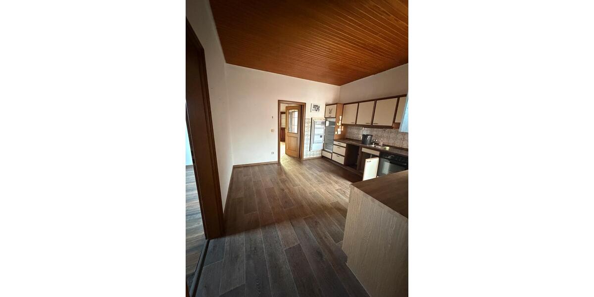 Erdgeschoßwohnung Cuxhaven Groden - 4 Zimmer, 110 m&sup2;, 1.100&euro; | Angebot:25567965