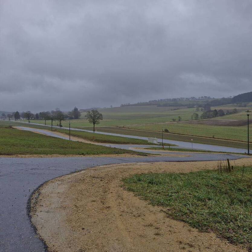 komplett neues Baugebiet mit Grundstücken von 653 m² bis 1.077 m², Südhanglage, sofort bebaubar