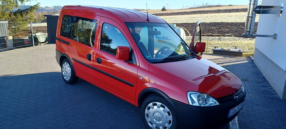 Opel Combo 68.000 km 4.500 € Drebach 09430