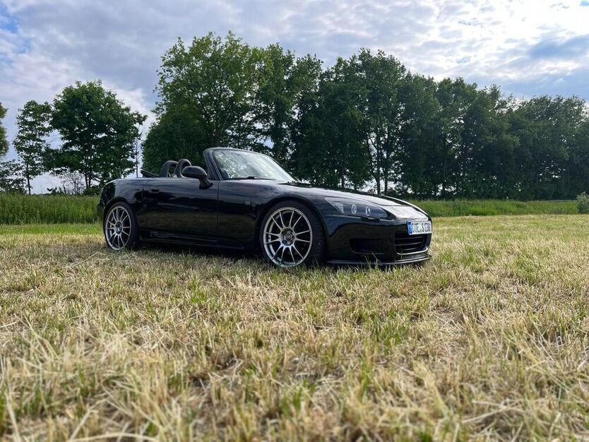 S2000