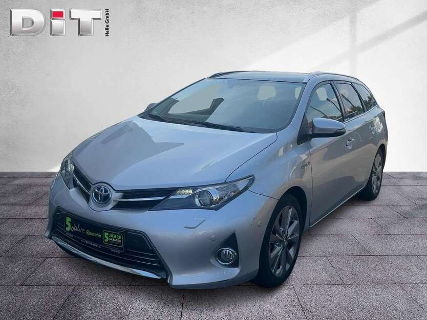 Toyota Auris 116.294 km 11.990 € Halle 06130