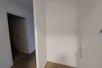 Direkt einziehen! Moderne 2 Zimmer + Süd-West-Balkon, Einbauküche, Wannenbad + Abstellraum, Aufzug