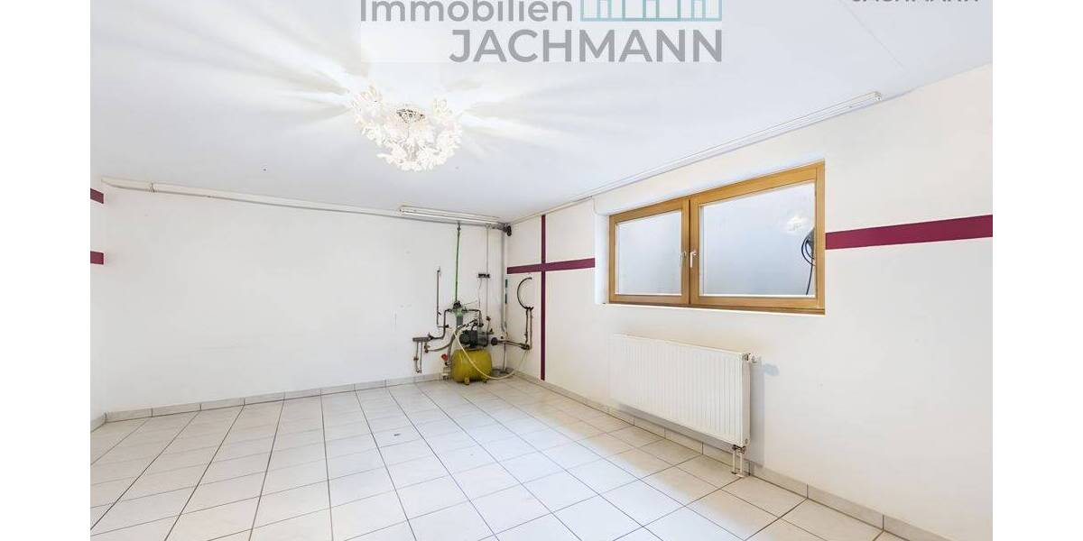 Doppelhaushälfte Bogen - 5 Zimmer, 172 m&sup2;, 440.000&euro; | Angebot:26805436