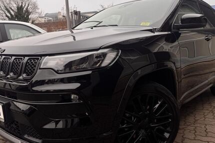 Jeep Compass 14.375 km 26.999 &euro; Berlin 13127