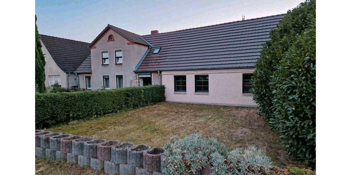 Einfamilienhaus Karstädt - 5 Zimmer, 250 m&sup2;, 150.000&euro; | Angebot:25635397