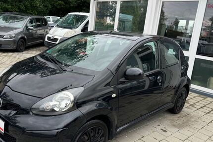 Toyota Aygo (X) 175.000 km 2.499 € Singen 78224