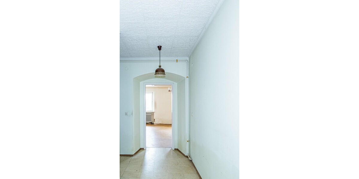 Großzügiges Zweifamilienhaus mit verborgenem Garten in der Innenstadt von Cham - Mehrfamilienhaus, Wohnhaus Cham | Angebot:26298154