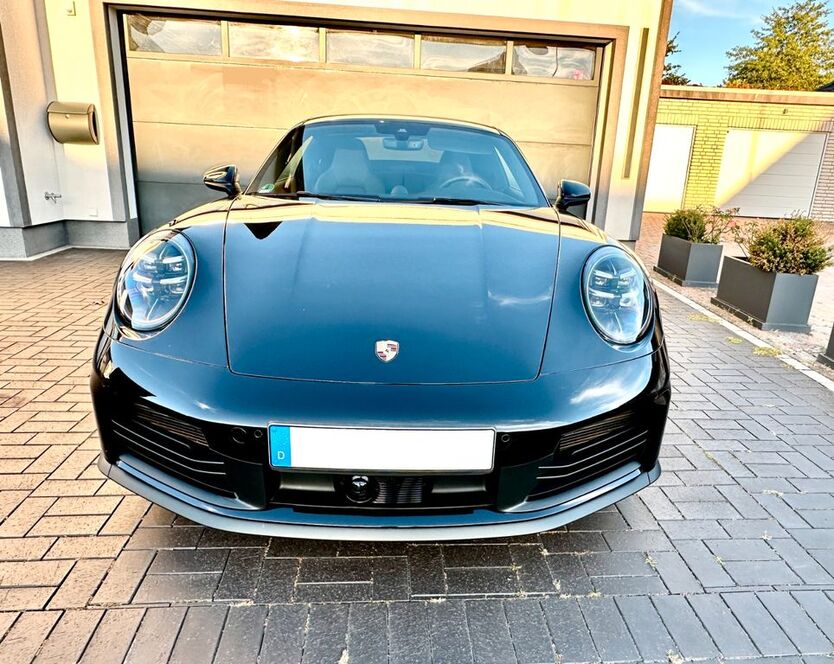Porsche 992 3.960 km 141.400 € Wolfsburg 38442