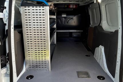 Ford Transit 25.770 km 17.990 &euro; München 81825