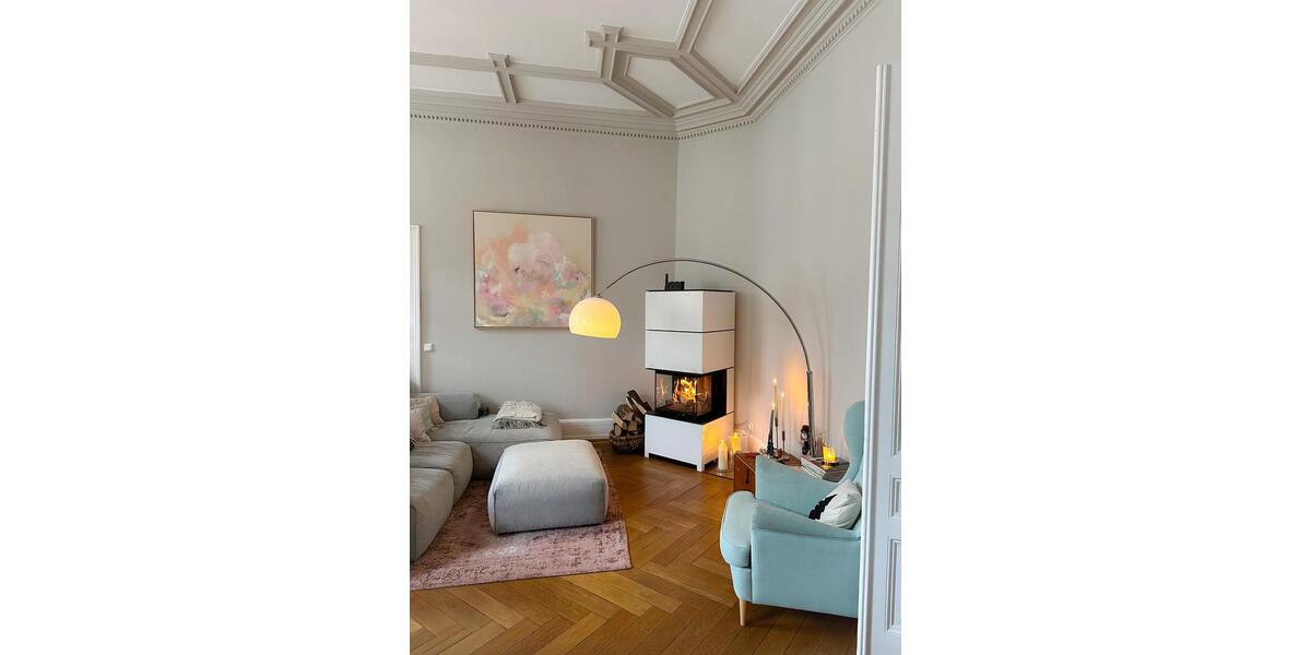 Westend-Juwel in Bestlage: Lichtdurchfluteter, kernsanierter Altbau mit Kamin, Stuckdecken, etc. 4 zimmer