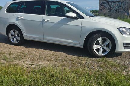 VW Golf 159.000 km 8.700 &euro; Wurster Nordseeküste 27639
