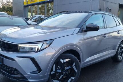 Opel Grandland (X) 8.660 km 31.980 &euro; Potsdam 14480