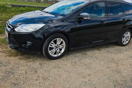 Ford Focus 203.000 km 2.900 &euro; Schellerten OT Wendhausen 31174