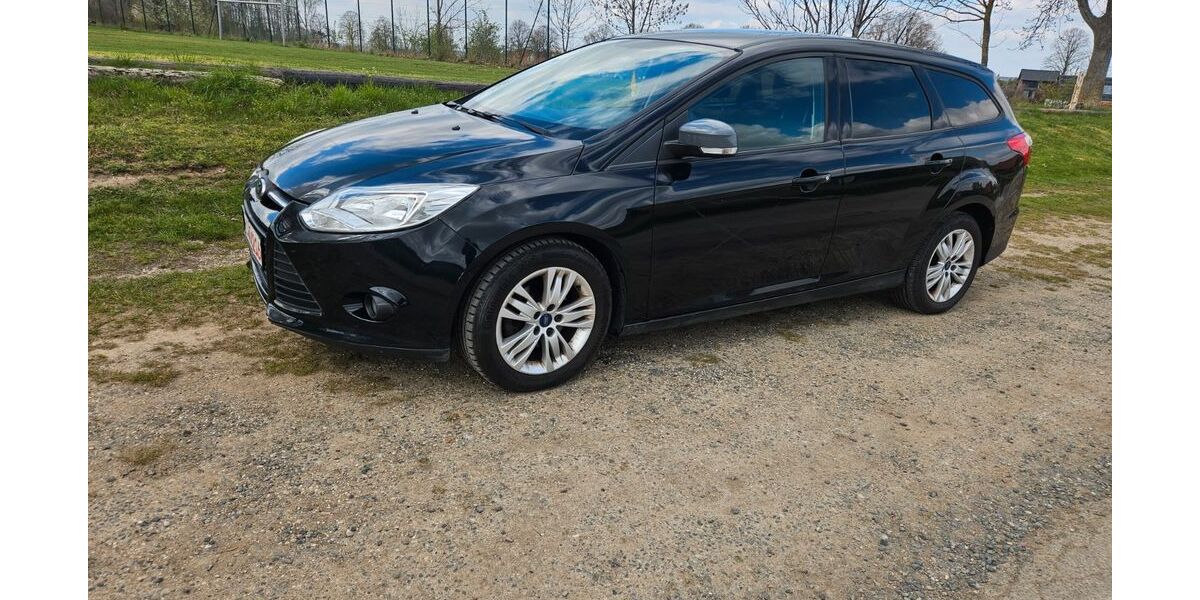 Ford Focus 203.000 km 2.900 &euro; Schellerten OT Wendhausen 31174