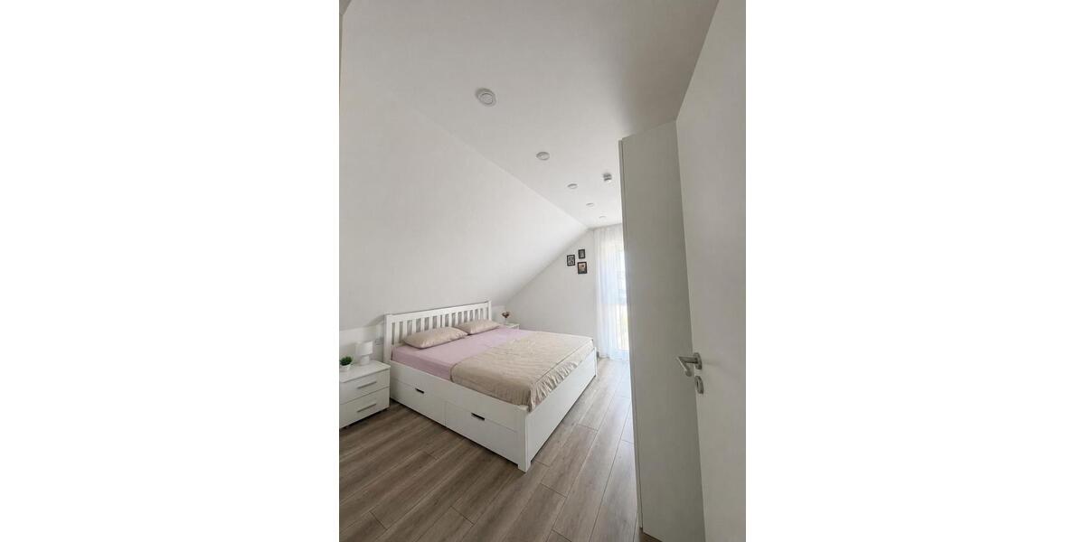 Doppelhaushälfte Denkendorf - 6 Zimmer, 120 m&sup2;, 1.650&euro; | Angebot:26331660