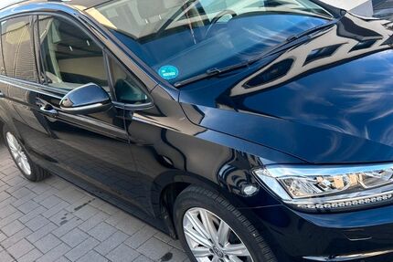 VW Touran 184.500 km 13.500 € Troisdorf 53844