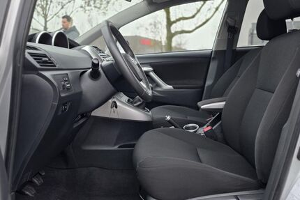 Toyota Verso 146.500 km 6.990 &euro; Regensburg 93059