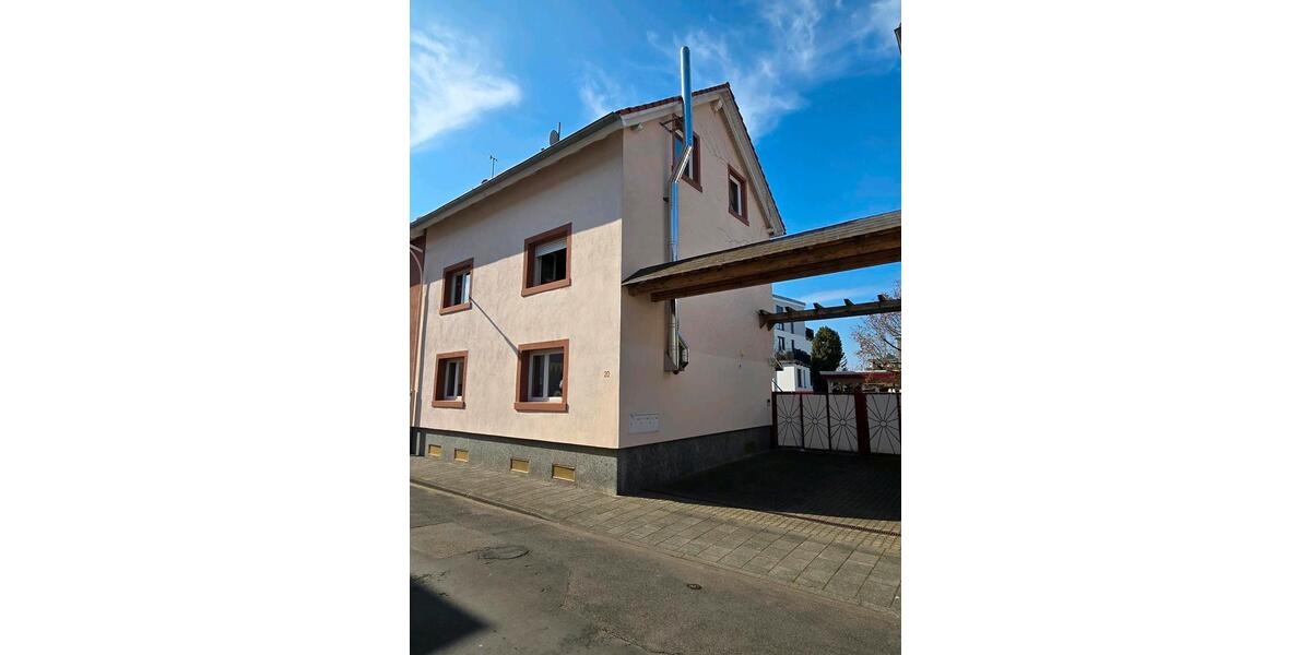 vermiete schöne Stadt-Wohnung. 4 Schlafz., 2 Bäder 5 zimmer