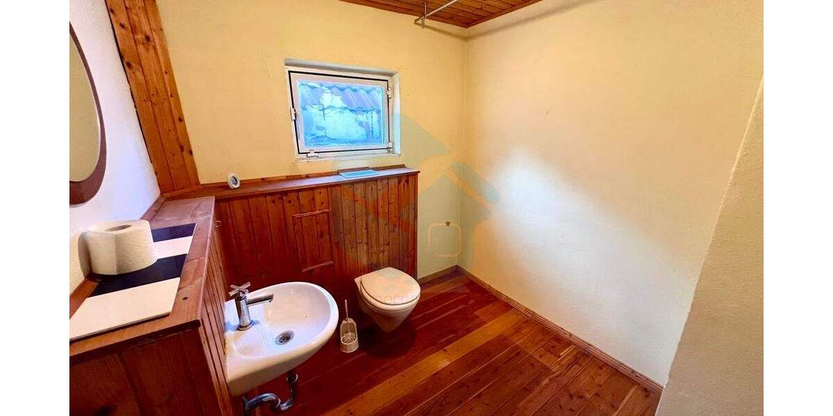 Einfamilienhaus Butzbach / Hoch-Weisel Hoch-Weisel - 5 Zimmer, 129 m&sup2;, 179.000&euro; | Angebot:25385969