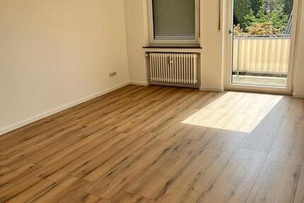 Renovierte 4-Zimmer Wohnung im 2. OG in ruhiger Lage zimmer