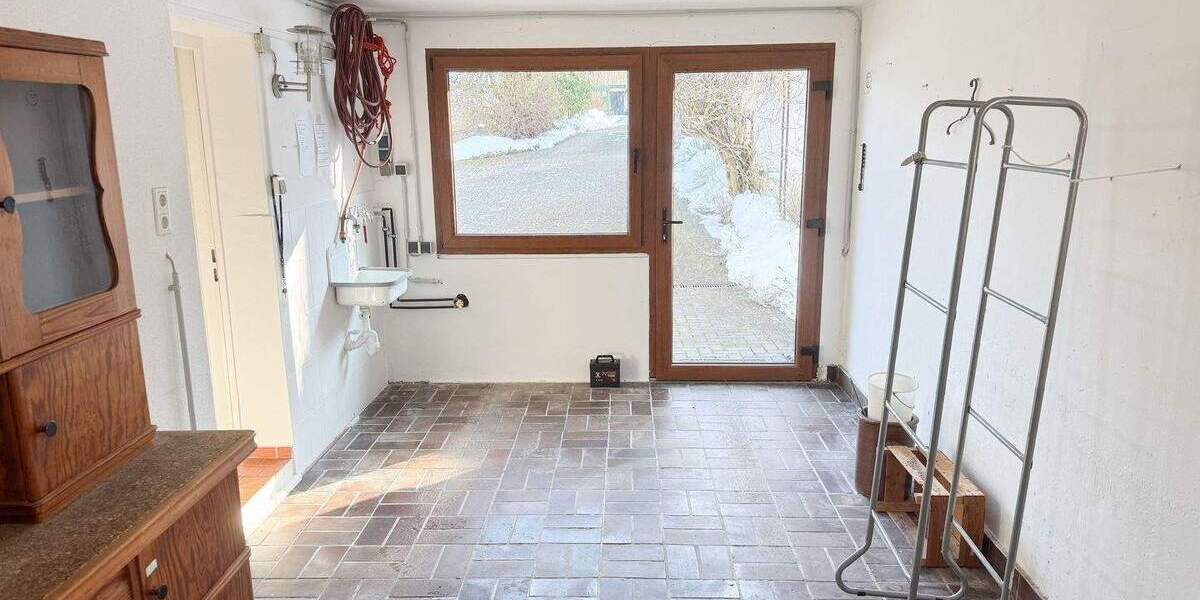 Mehrfamilienhaus, Wohnhaus Kaufungen Oberkaufungen - 8 Zimmer, 248 m&sup2;, 595.000&euro; | Angebot:26016031