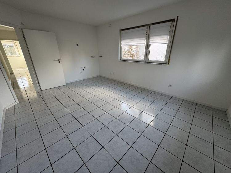 Etagenwohnung Mannheim Neckarau - 3 Zimmer, 84 m&sup2;, 1.200&euro; | Angebot:24789619