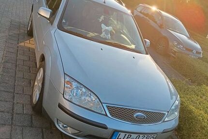 Ford Mondeo 121.000 km 1.800 &euro; Lage 32791