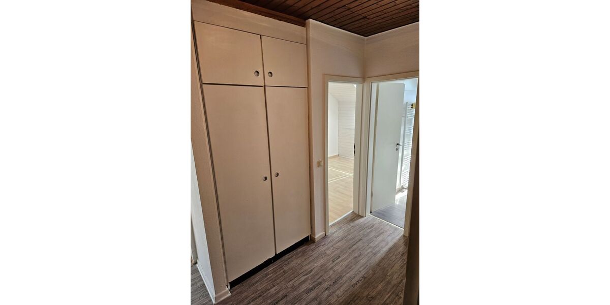 4 Zimmer, Küche, Dusch-Bad - Dachgeschoßwohnung Lüdenscheid Brügge | Angebot:27120087
