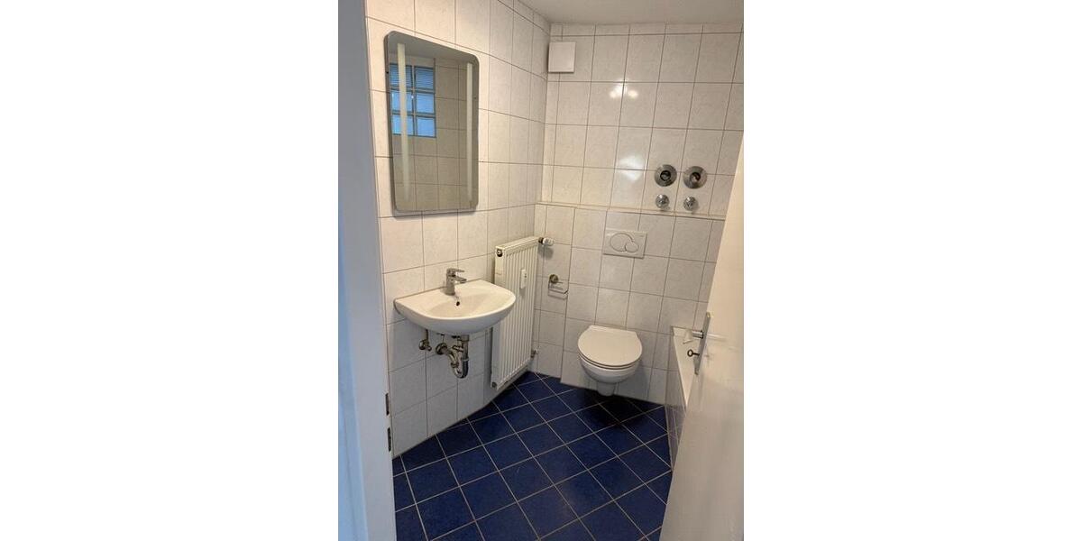 Dachgeschoßwohnung Eppelheim - 3 Zimmer, 60 m&sup2;, 1.200&euro; | Angebot:26145808