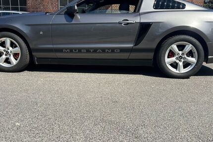 Ford Mustang 170.000 km 13.000 &euro; Stade 21682