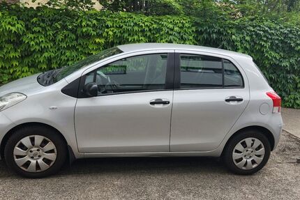 Toyota Yaris 75.000 km 5.000 &euro; Fürth 90763