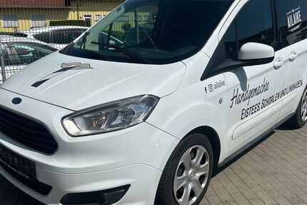 Ford Tourneo Courier 148.000 km 5.450 &euro; Büdingen 63654