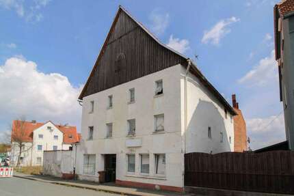 Haus zum Kaufen in Hofgeismar 75.000 € 354.67 m² 15 zimmer