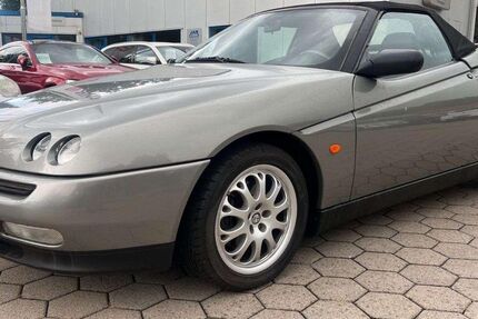 Alfa Romeo Spider 111.108 km 5.990 &euro; Elmshorn 25335