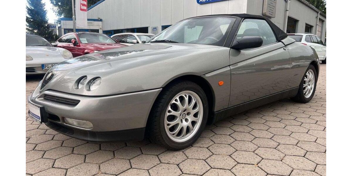 Alfa Romeo Spider 111.108 km 5.990 &euro; Elmshorn 25335