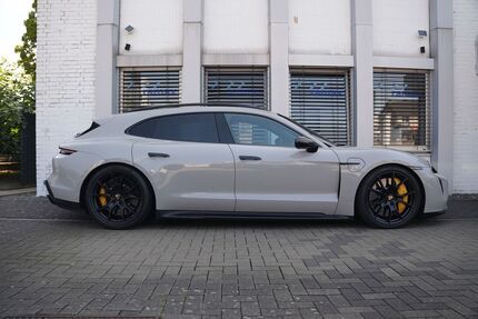 Porsche Taycan 79.000 km 82.500 &euro; Hürth (bei Köln) 50354