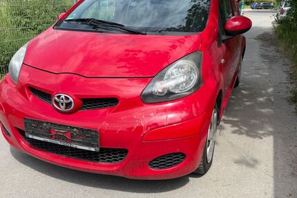 Toyota Aygo (X) 69.873 km 1.299 &euro; München 81929
