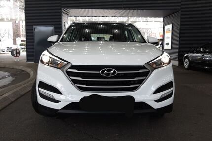 Hyundai TUCSON 61.000 km 16.900 € hamburg 20357