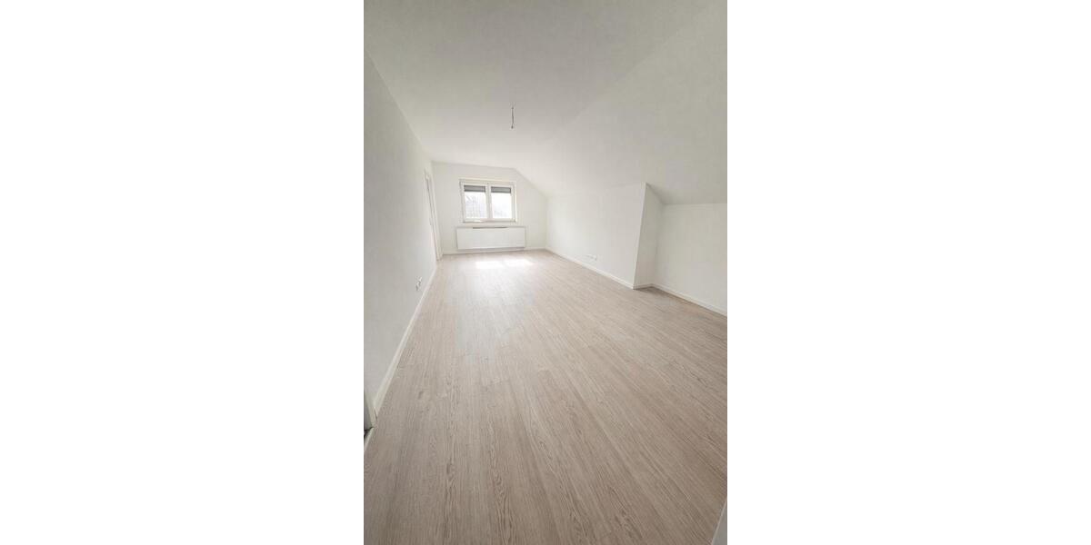 Dachgeschoßwohnung Mengen - 4 Zimmer, 108 m&sup2;, 1.110&euro; | Angebot:25518927