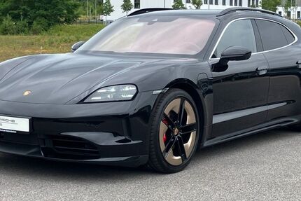 Porsche Taycan 24.600 km 106.990 &euro; Kaiserslautern 67657